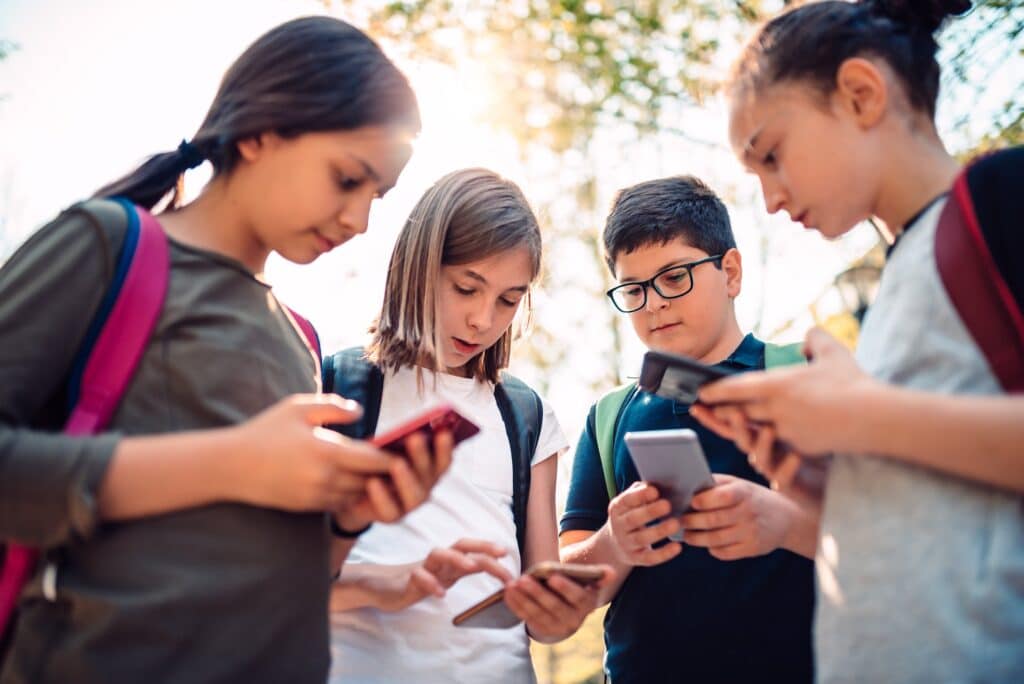 10 Ways to Teach Children How to Use Social Media Responsibly